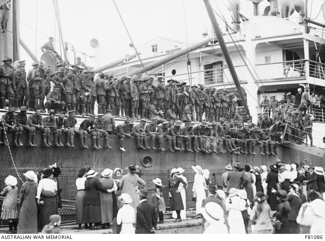 'Troops departing on the HMAT Ulysses, 1914'