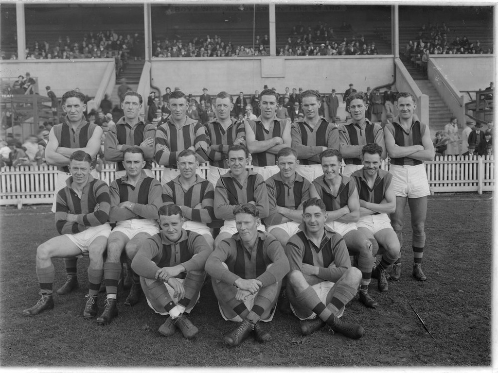 Norm Goss (fifth from left, middle row) with the 1939 Port Melbourne team