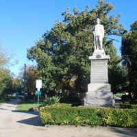 WW1 Memorial Statue