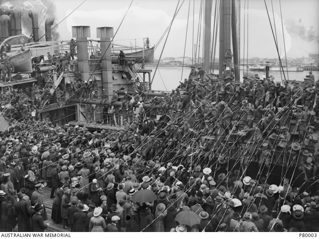 'Troops onboard the HMAT Aeneas, 1916'